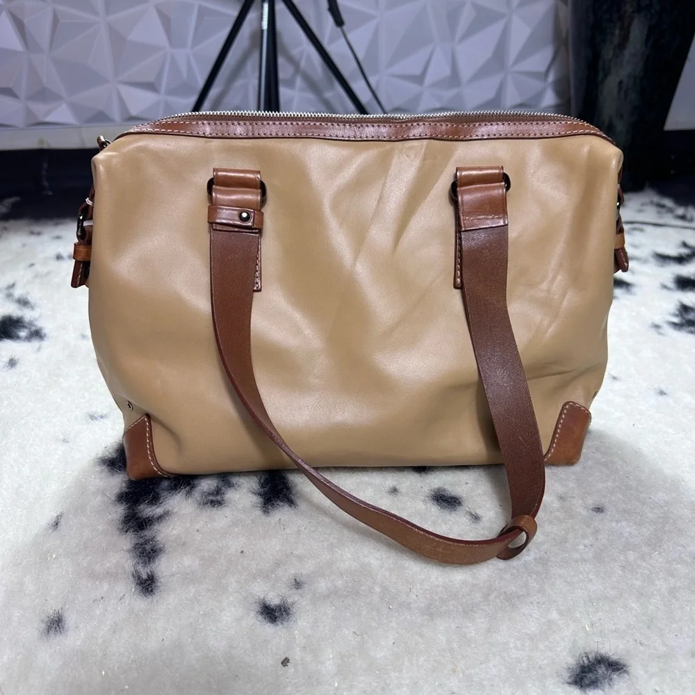 Francesco Biasia Women’s Tan and Brown Leather Shoulder Bag Purse